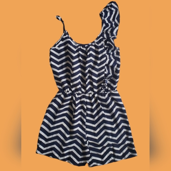 Envy Me Navy and White Chevron Striped Romper W/Ruffle Sz. MED - Picture 5 of 8